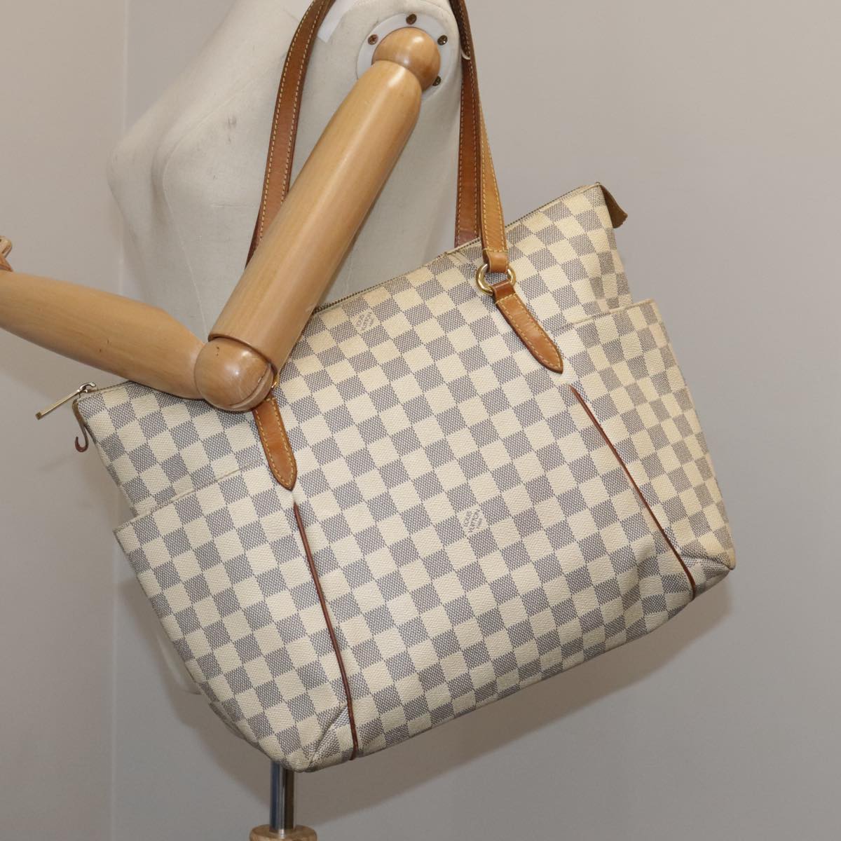 LOUIS VUITTON Damier Azur Totally MM Tote Bag N51262 LV 104103