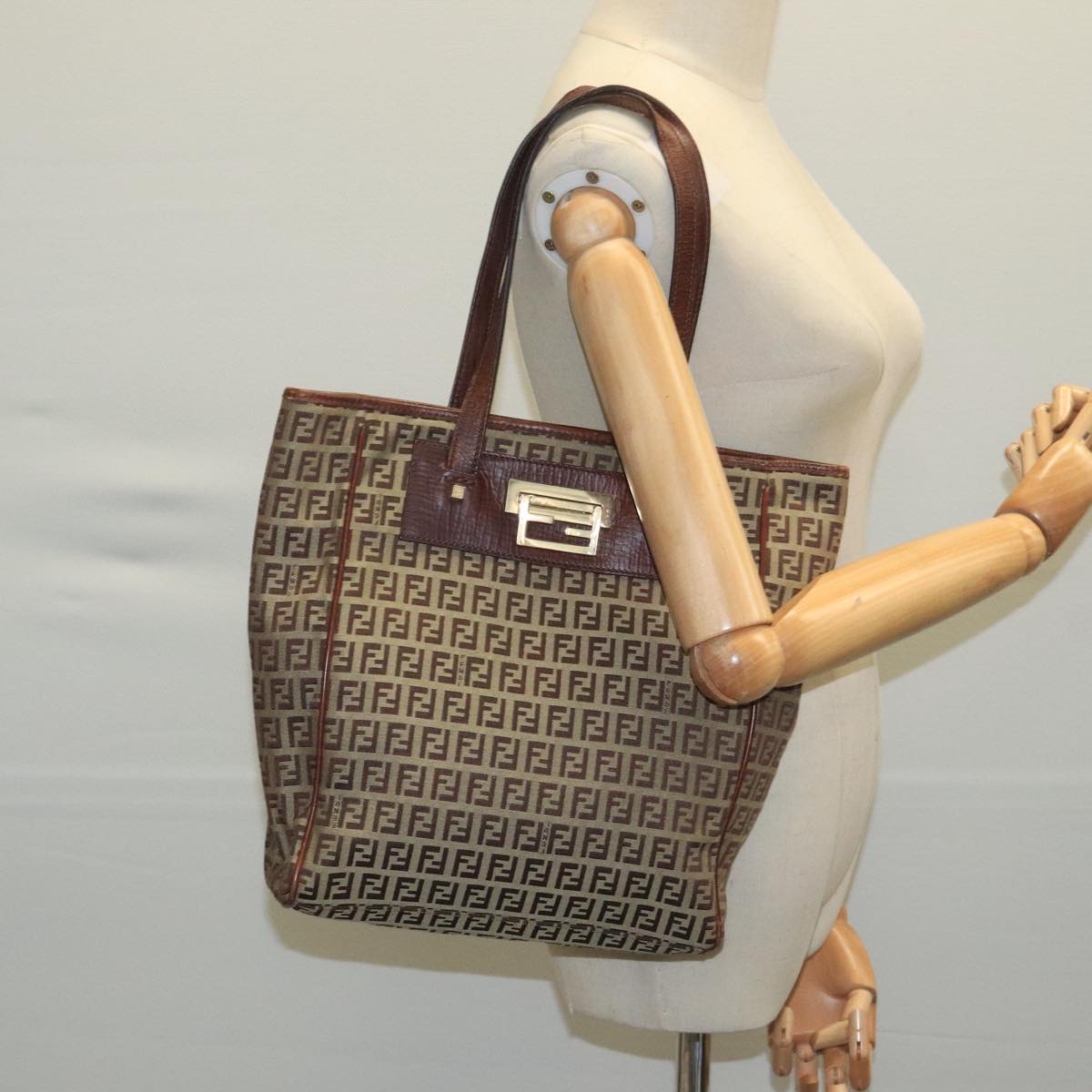 FENDI Zucchino Canvas Tote Bag Beige 104183