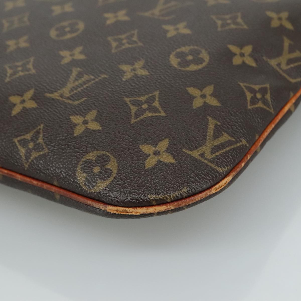 LOUIS VUITTON Monogram Pochette Bosphore Shoulder Bag M40044 LV 104230