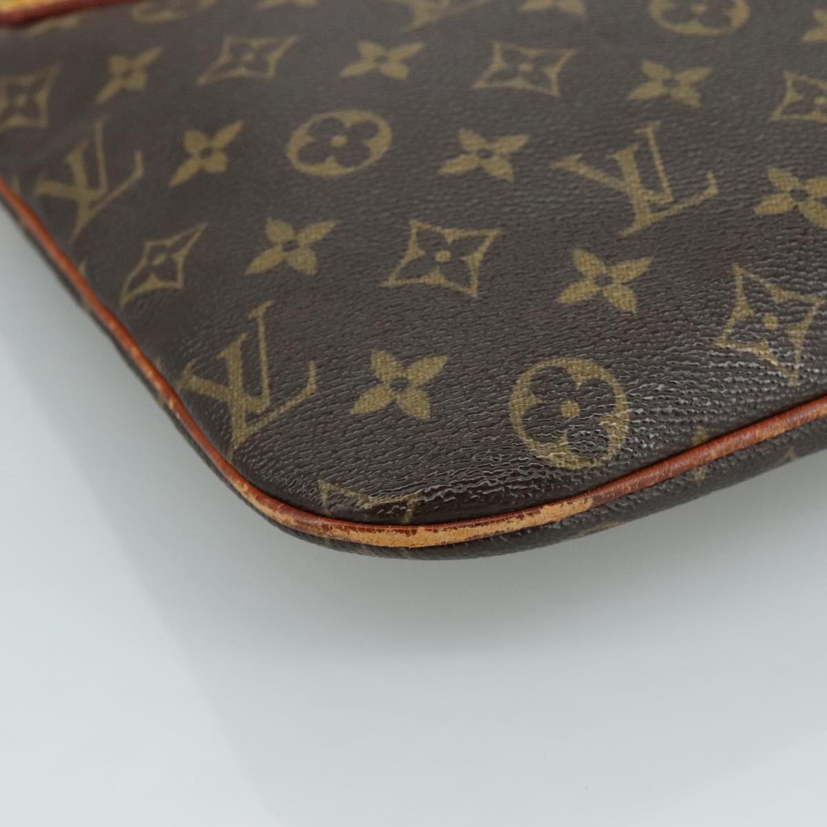LOUIS VUITTON Monogram Pochette Bosphore Shoulder Bag M40044 LV 104230