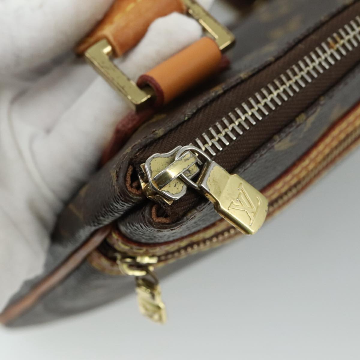 LOUIS VUITTON Monogram Pochette Bosphore Shoulder Bag M40044 LV 104230
