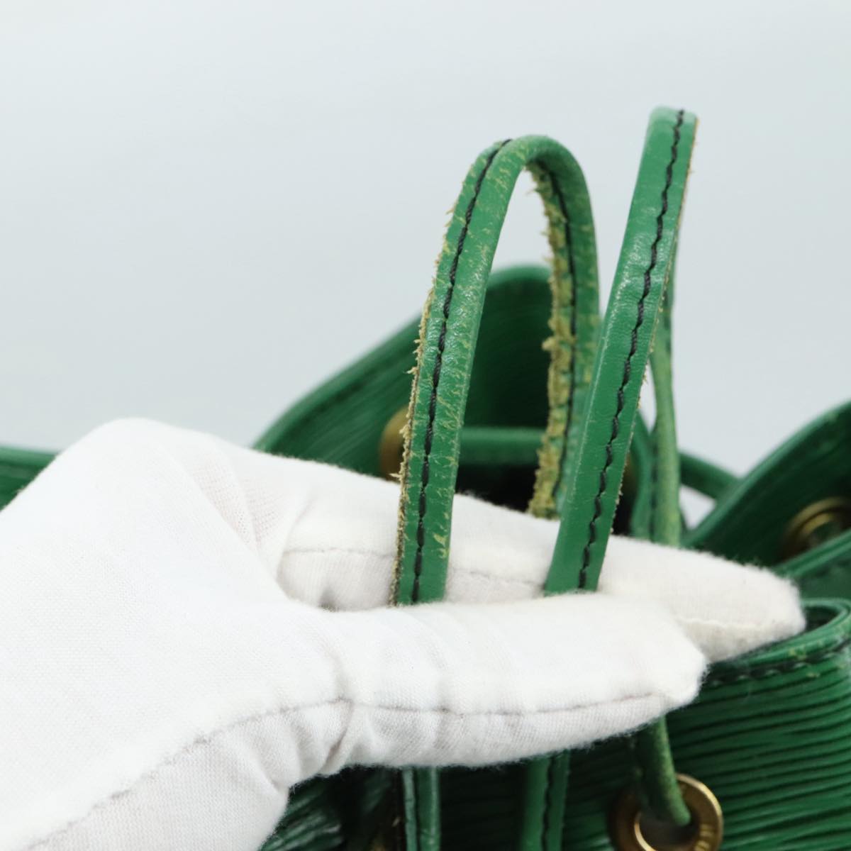 LOUIS VUITTON Epi Noe Shoulder Bag Green M44004 LV 104236