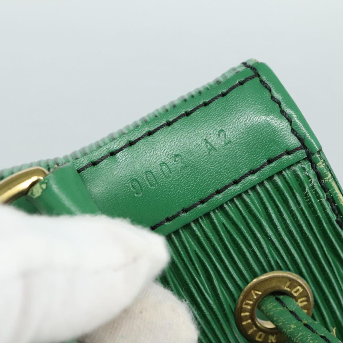 LOUIS VUITTON Epi Noe Shoulder Bag Green M44004 LV 104236