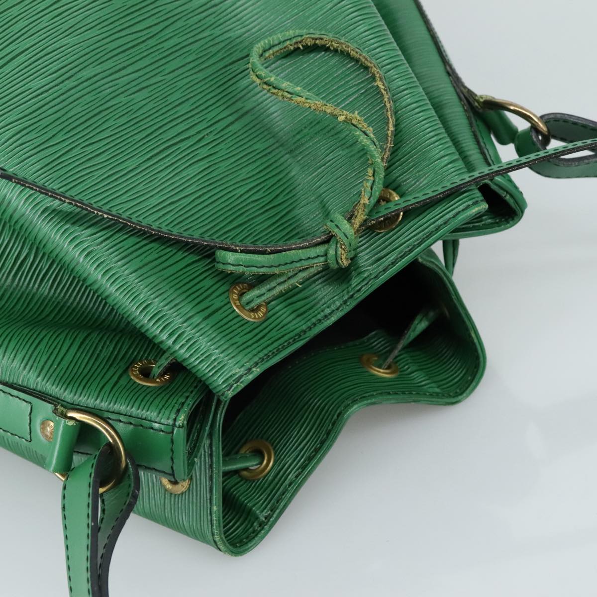 LOUIS VUITTON Epi Noe Shoulder Bag Green M44004 LV 104236