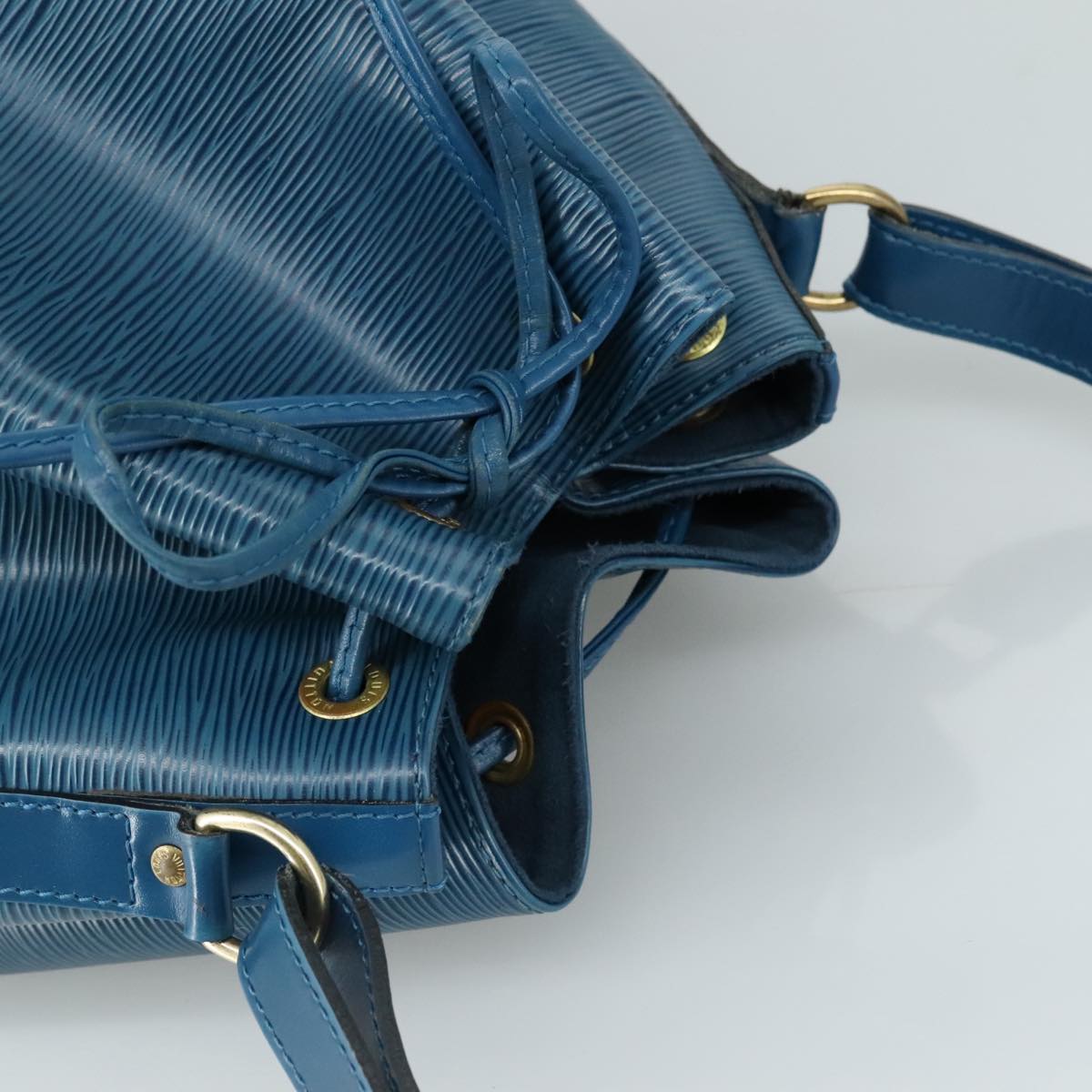 LOUIS VUITTON Epi Noe Shoulder Bag Toledo Blue M44005 LV 104237