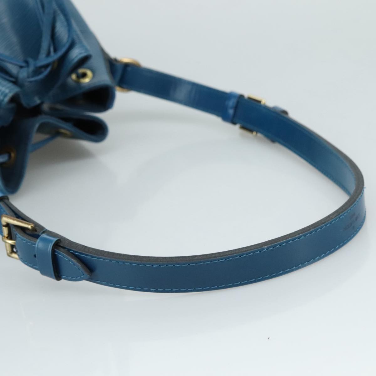 LOUIS VUITTON Epi Noe Shoulder Bag Toledo Blue M44005 LV 104237