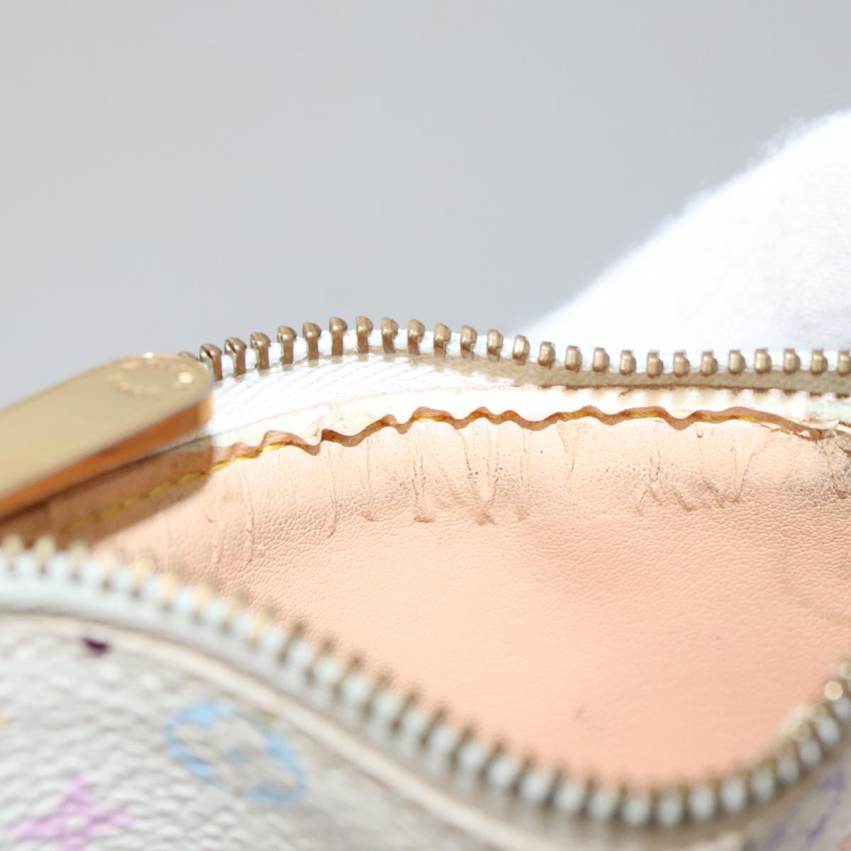 LOUIS VUITTON Multicolor Pochette Cles Coin Purse White M92655 LV 104316