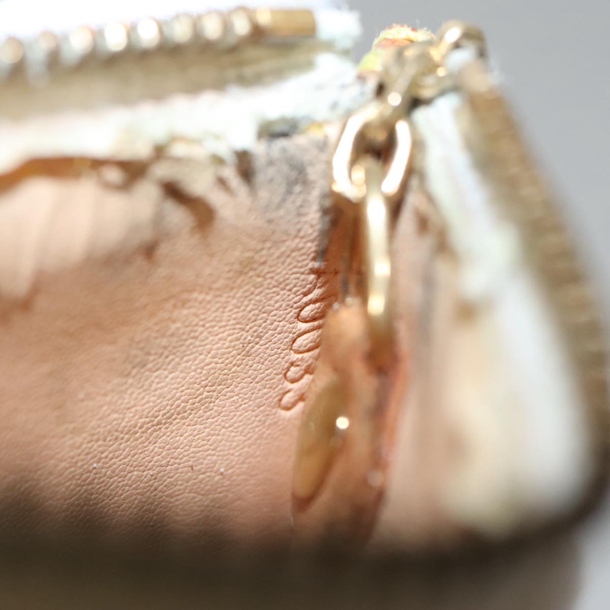 LOUIS VUITTON Multicolor Pochette Cles Coin Purse White M92655 LV 104316