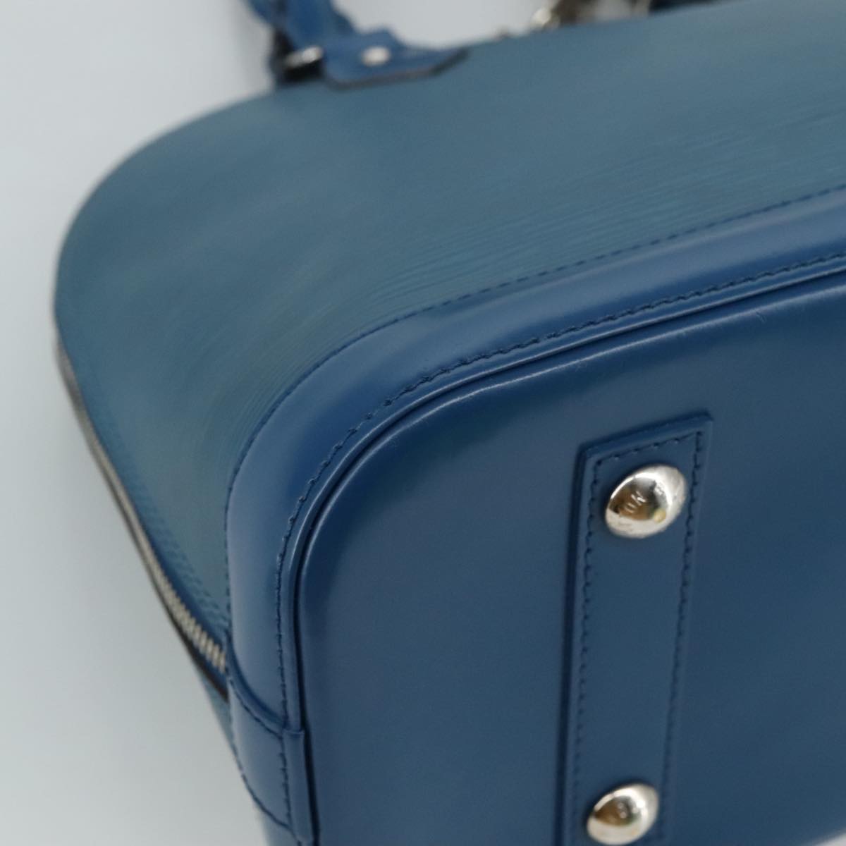 LOUIS VUITTON Epi Alma PM Hand Bag Blue Cyan M40624 LV 104323