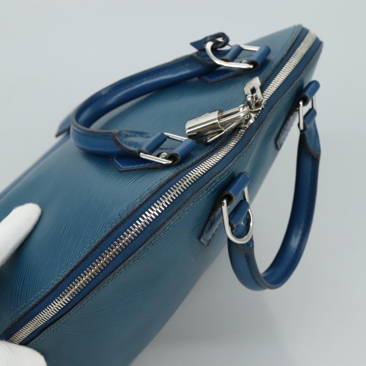 LOUIS VUITTON Epi Alma PM Hand Bag Blue Cyan M40624 LV 104323