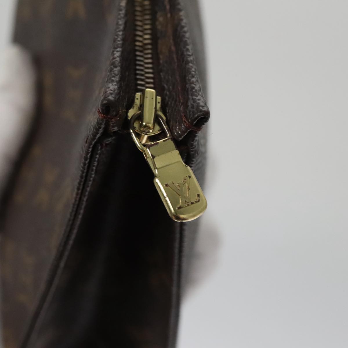 LOUIS VUITTON Monogram Poche Toilette 19 Pouch M47544 LV 104354