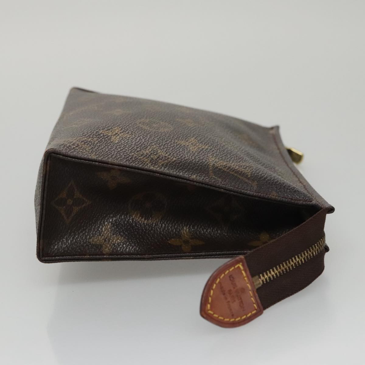 LOUIS VUITTON Monogram Poche Toilette 19 Pouch M47544 LV 104354