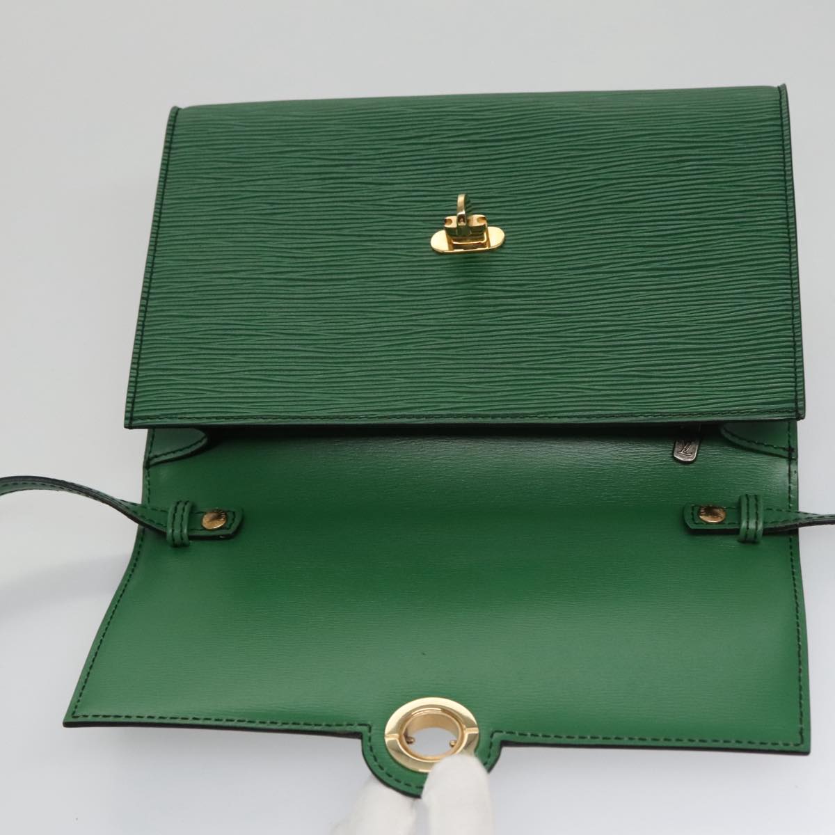 LOUIS VUITTON Epi Pochette Arche Shoulder Bag Green M52574 LV 104383