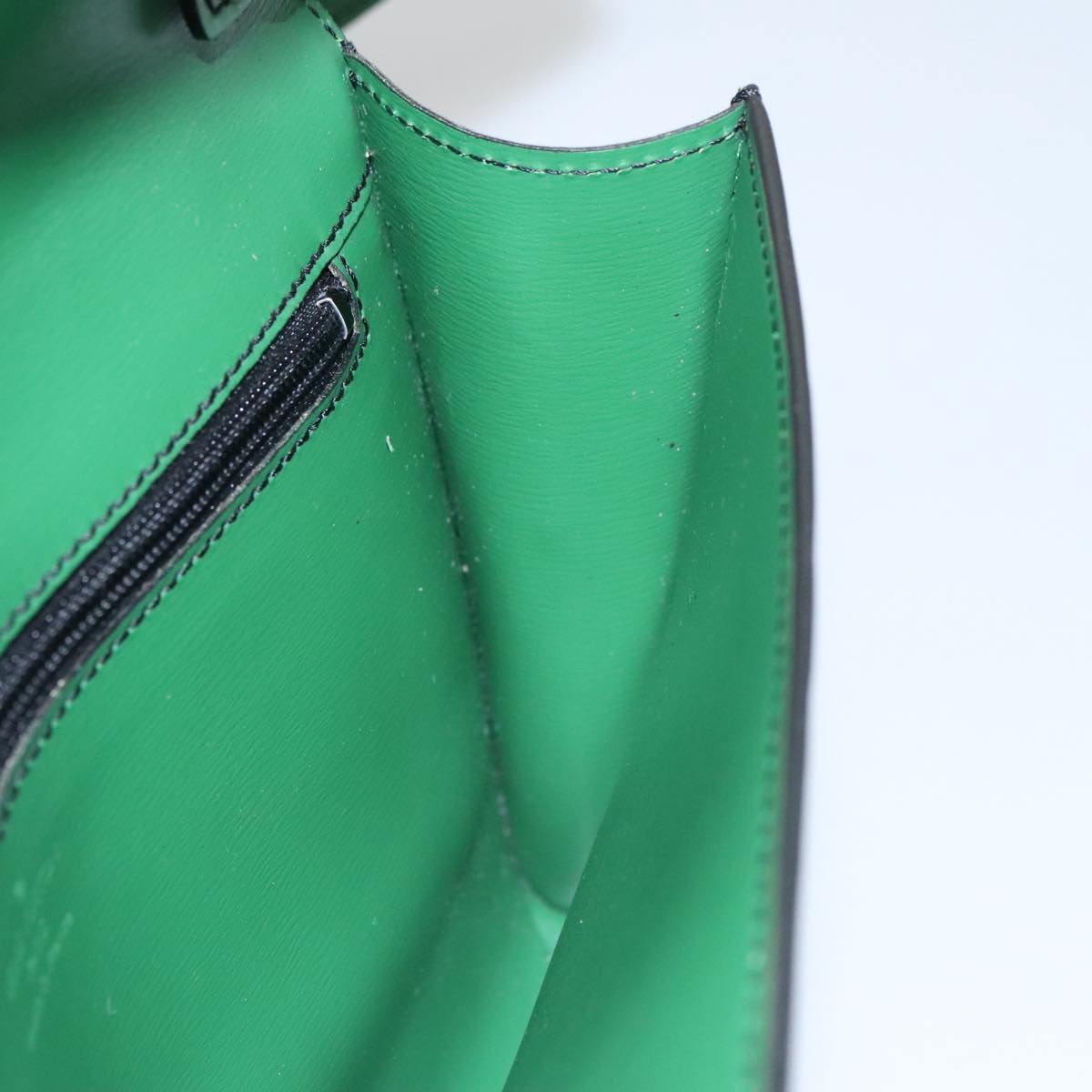 LOUIS VUITTON Epi Pochette Arche Shoulder Bag Green M52574 LV 104383