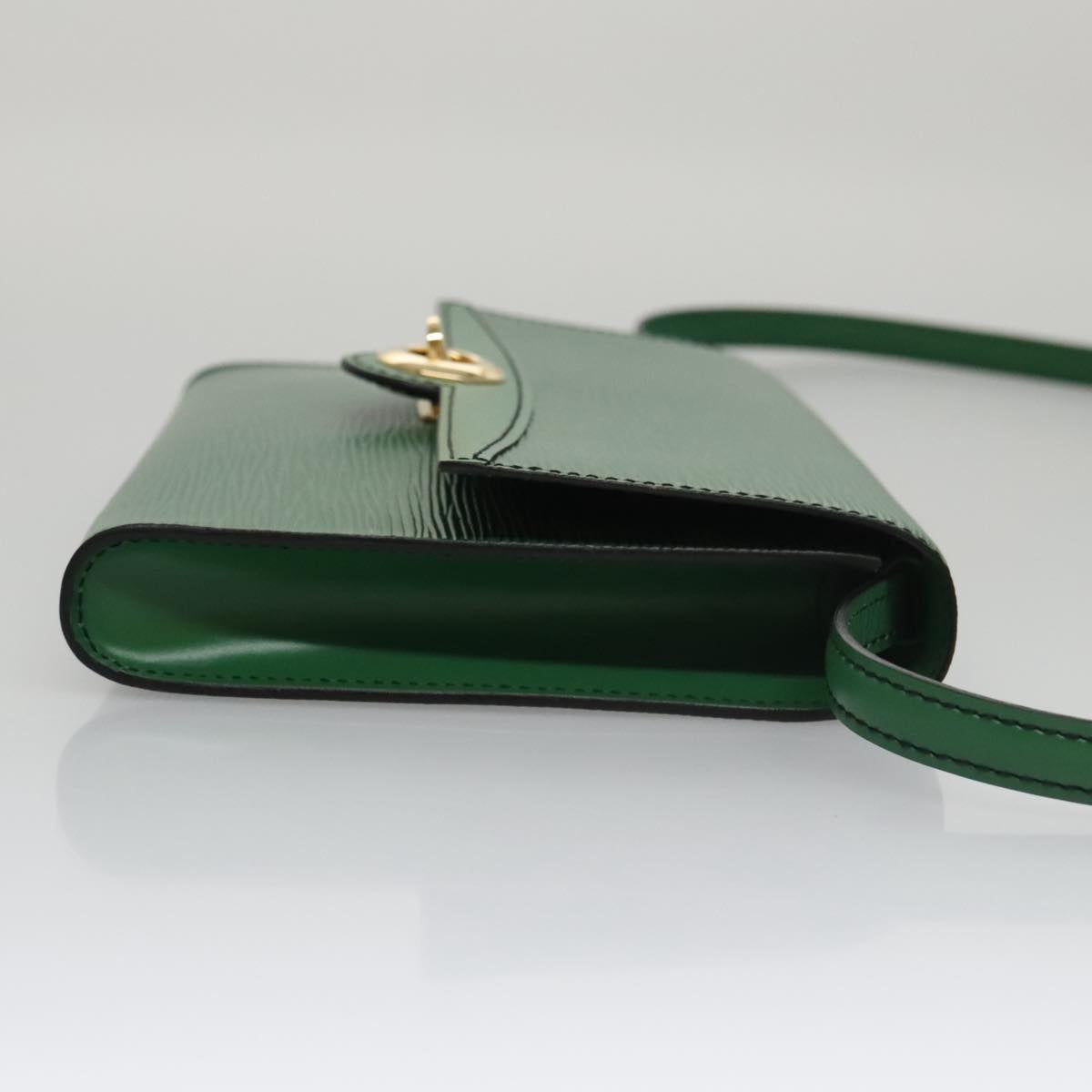 LOUIS VUITTON Epi Pochette Arche Shoulder Bag Green M52574 LV 104383