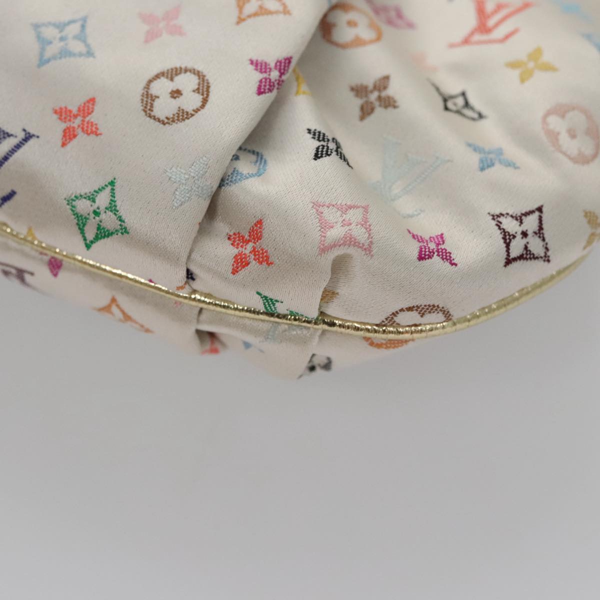 LOUIS VUITTON Multicolor Satin Omoniere Pouch White M92060 LV 104388S