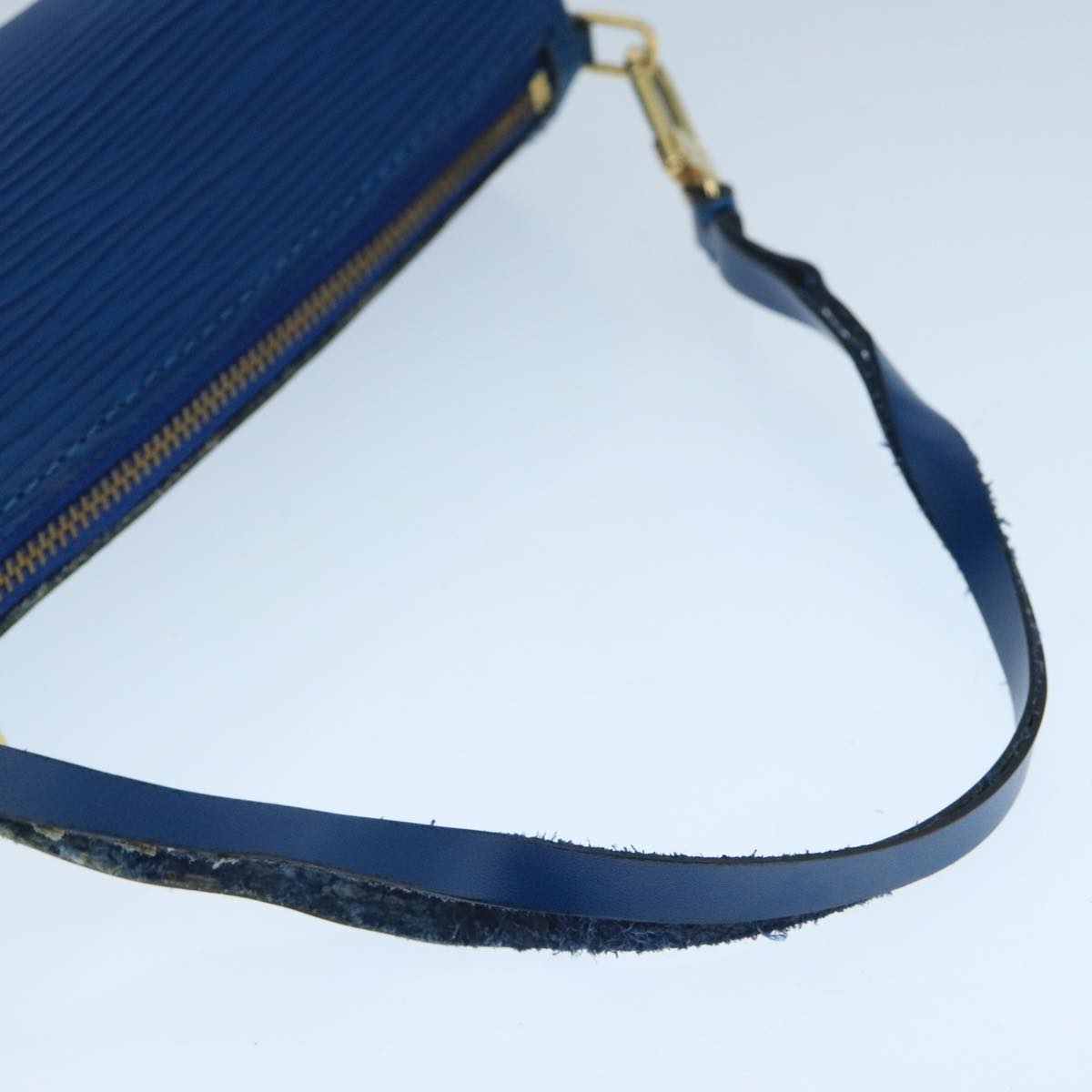 LOUIS VUITTON Epi Soufflot Accessory Pouch Blue LV 104395