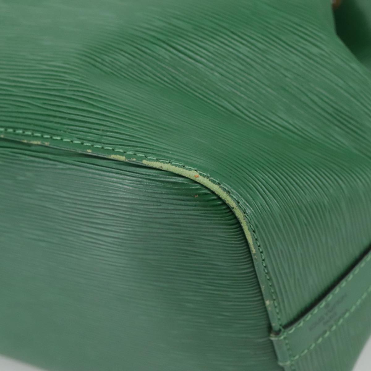 LOUIS VUITTON Epi Petit Noe Shoulder Bag Green M44102 LV 104398