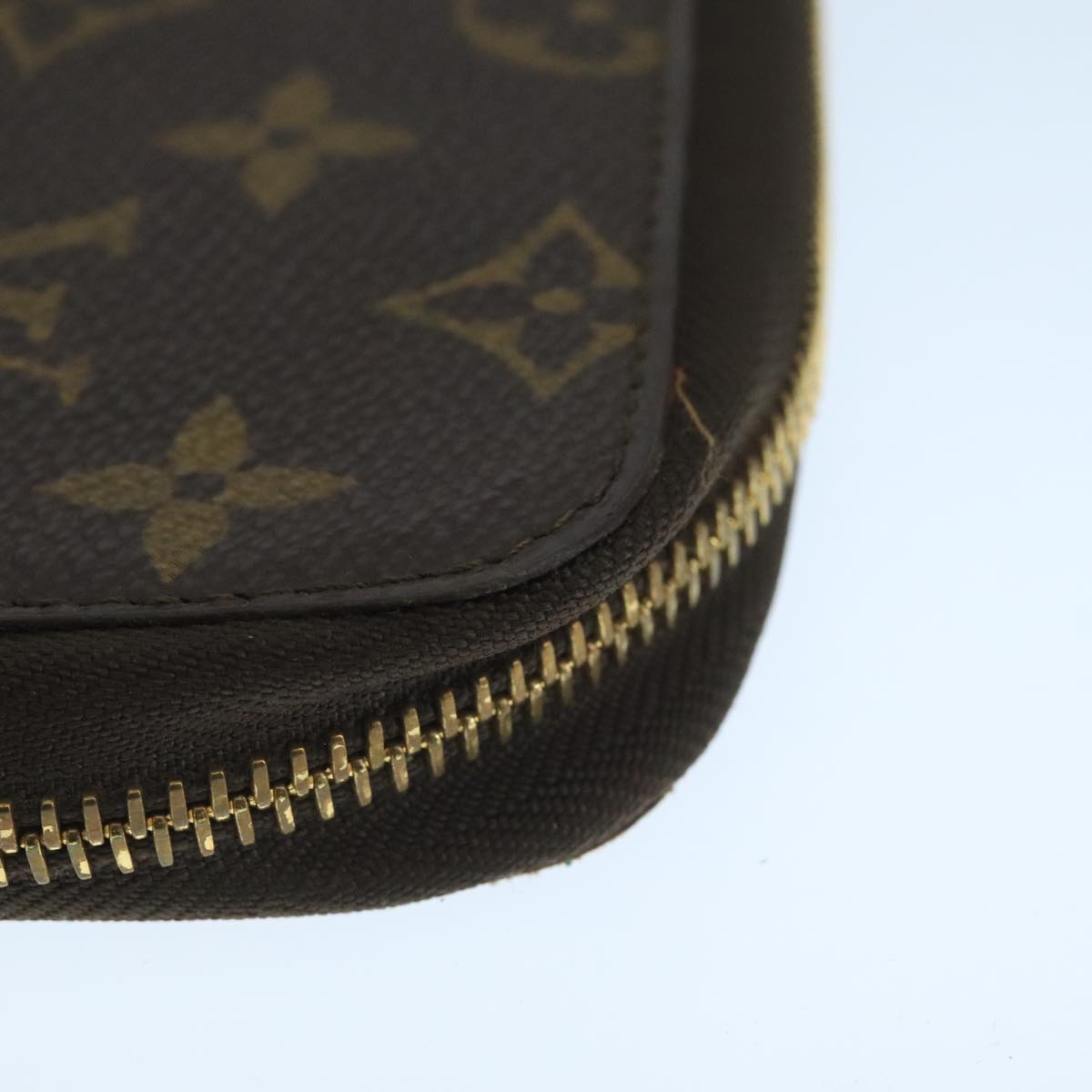 LOUIS VUITTON Monogram Poche Escapade Travel Case M60113 LV 104404A