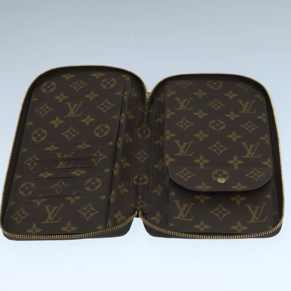 LOUIS VUITTON Monogram Poche Escapade Travel Case M60113 LV 104404A