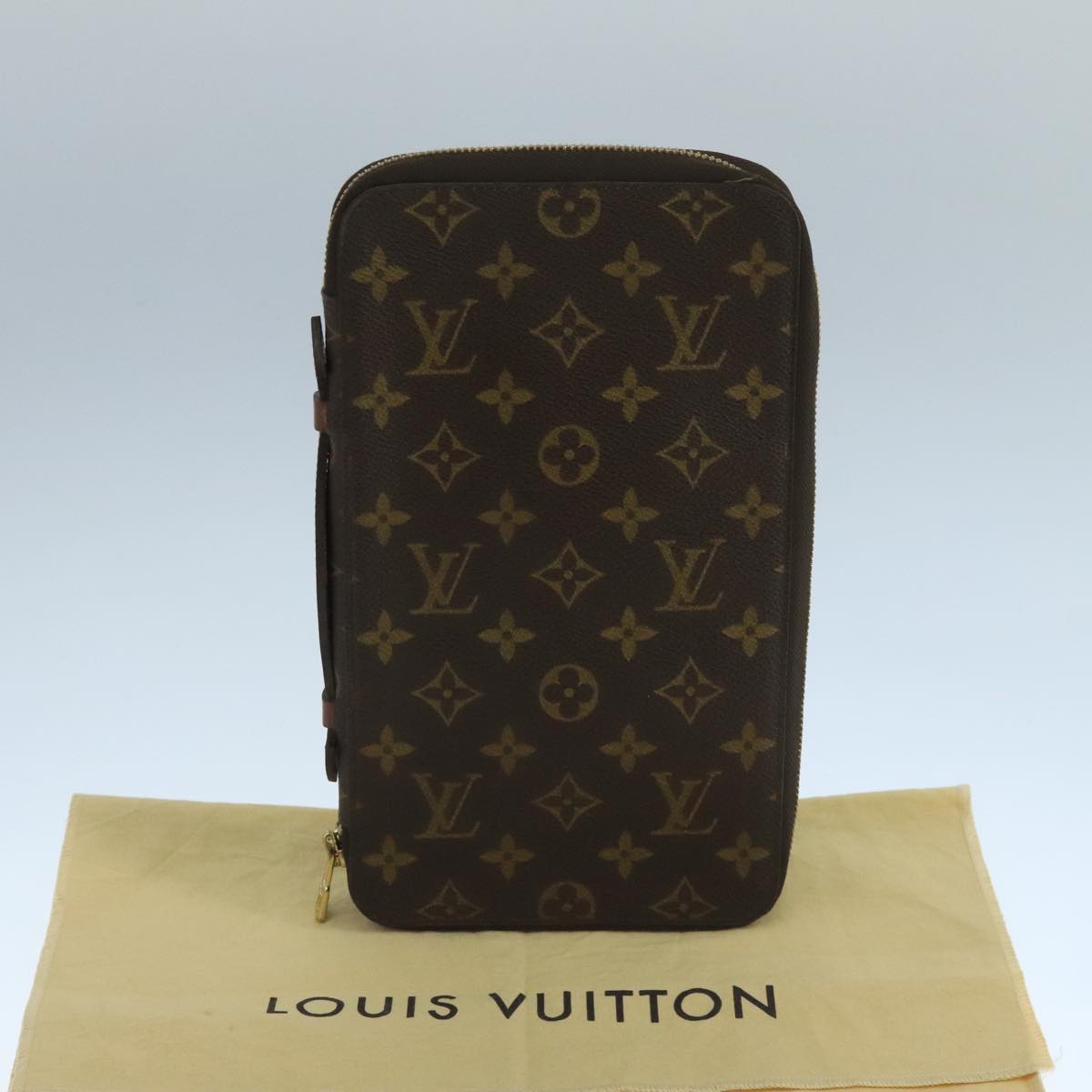 LOUIS VUITTON Monogram Poche Escapade Travel Case M60113 LV 104404A