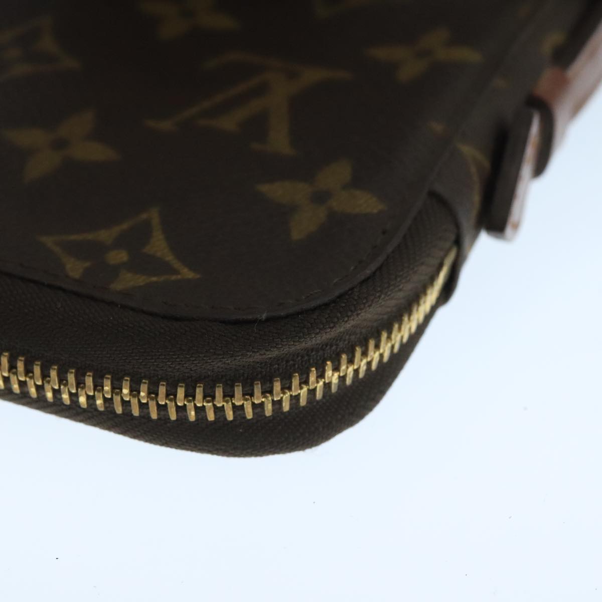 LOUIS VUITTON Monogram Poche Escapade Travel Case M60113 LV 104404A