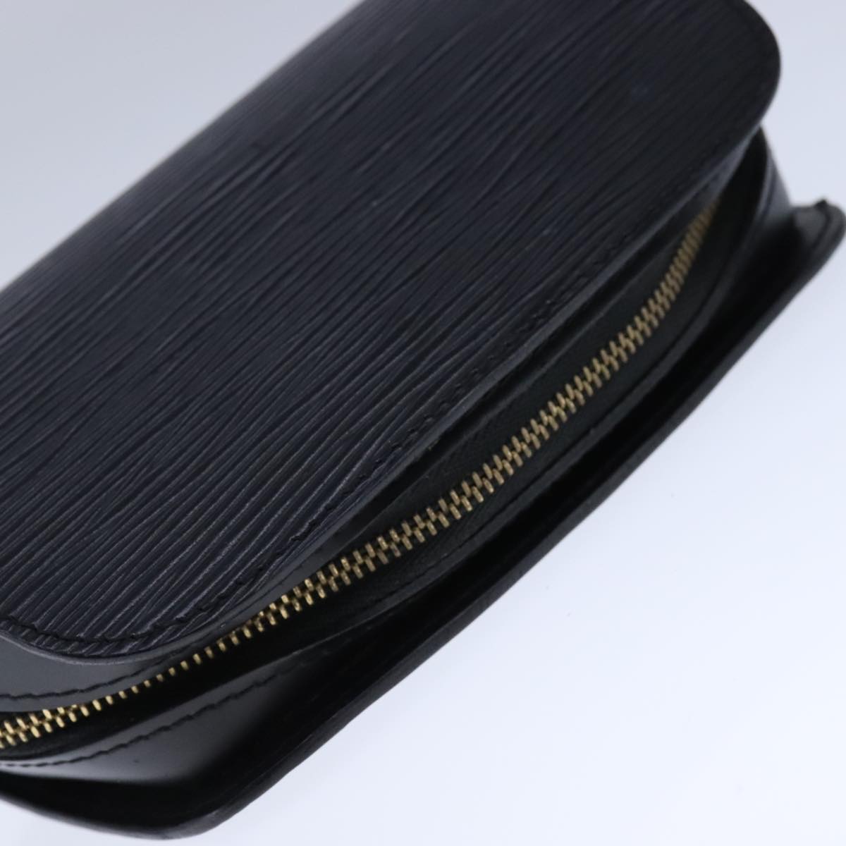 LOUIS VUITTON Epi Dauphine PM Pouch Black M48442 LV 104407