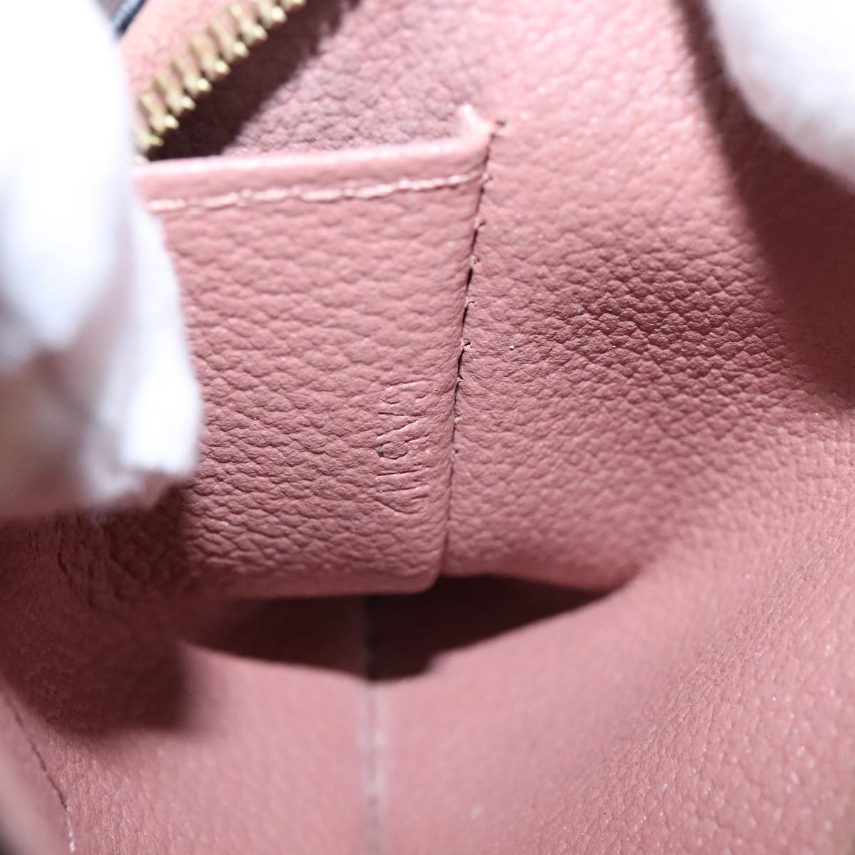 LOUIS VUITTON Monogram Vernis Pochette Pouch Rose Velours M90008 LV 104410