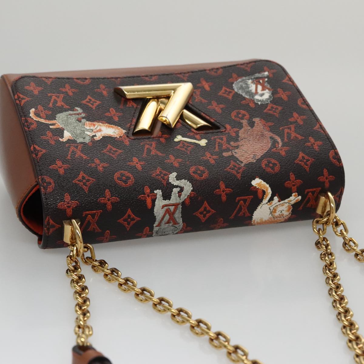 LOUIS VUITTON Catgram Sack Twist MM Shoulder Bag Marron M44408 LV 104424SA