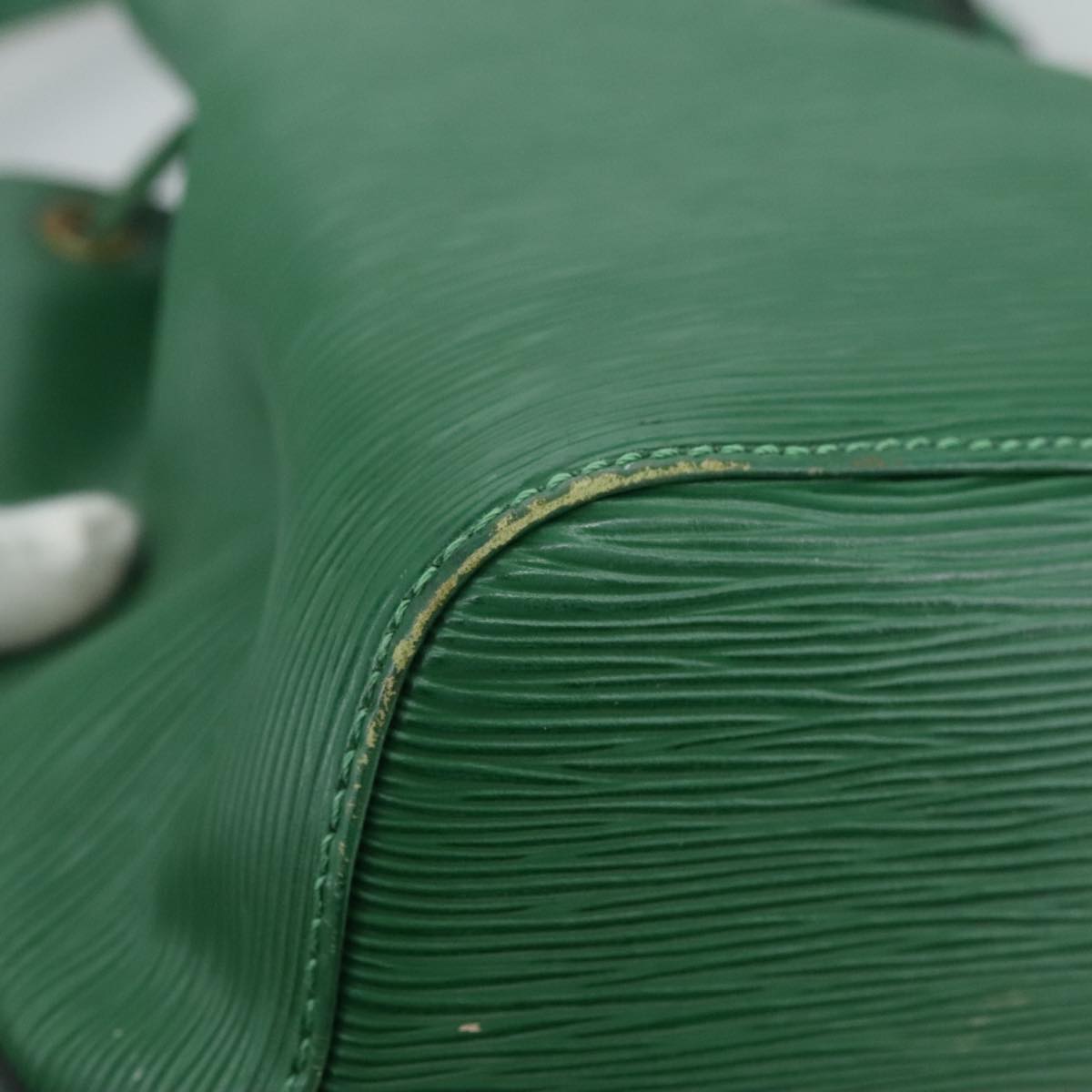 LOUIS VUITTON Epi Petit Noe Shoulder Bag Green M44102 LV 104433