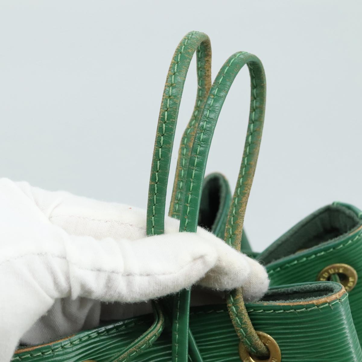LOUIS VUITTON Epi Petit Noe Shoulder Bag Green M44102 LV 104433