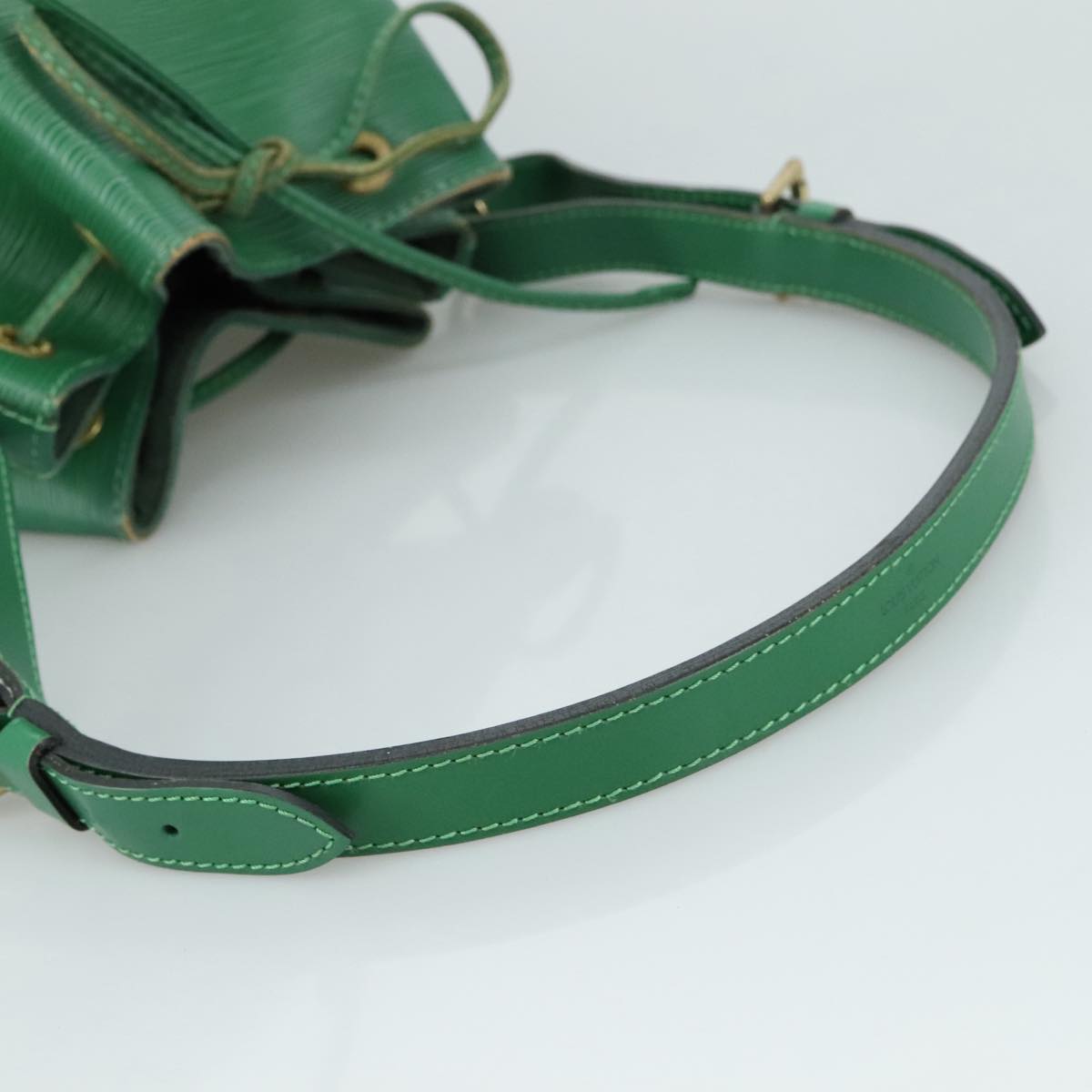 LOUIS VUITTON Epi Petit Noe Shoulder Bag Green M44102 LV 104433