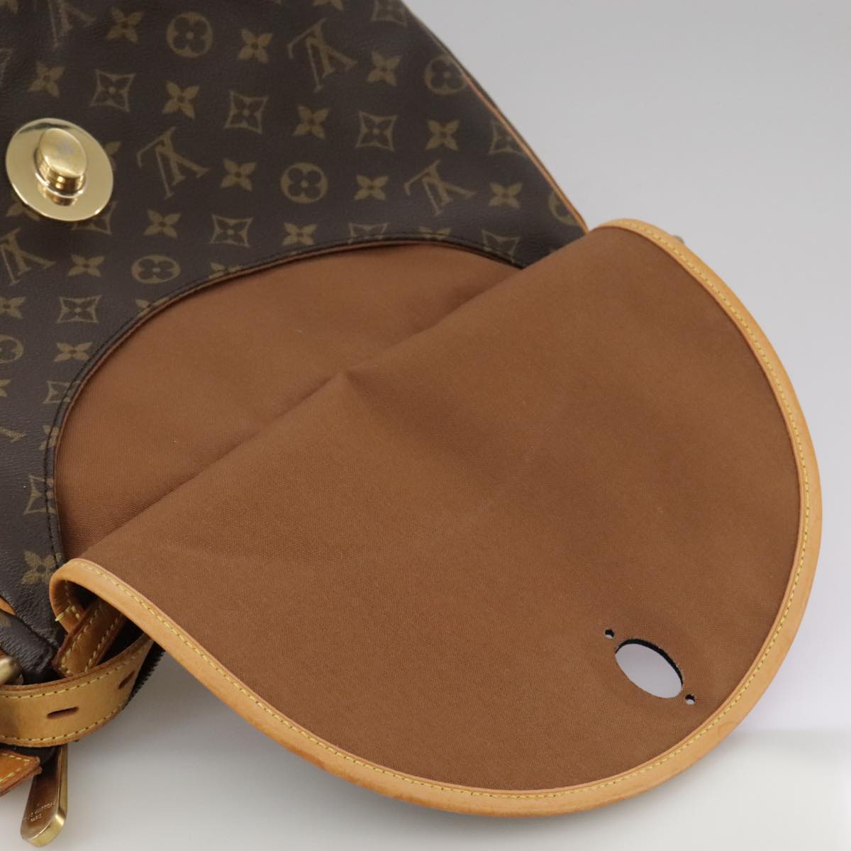 LOUIS VUITTON Monogram Tolum GM Shoulder Bag M40075 LV 104442