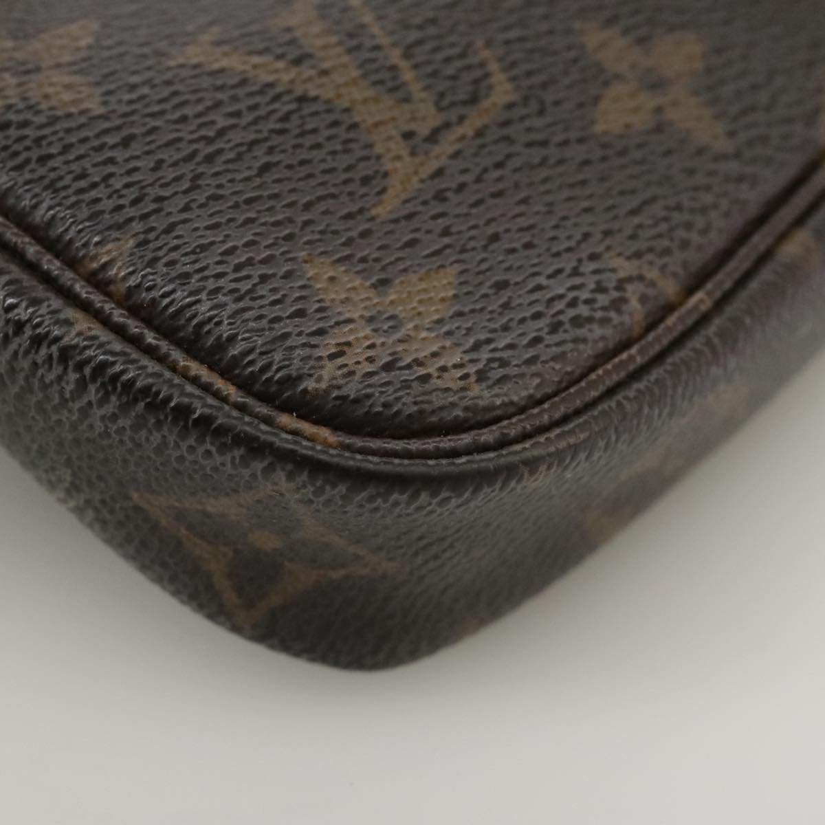 LOUIS VUITTON Monogram Label Mini Pochette Accessoires Pouch M63798 104504