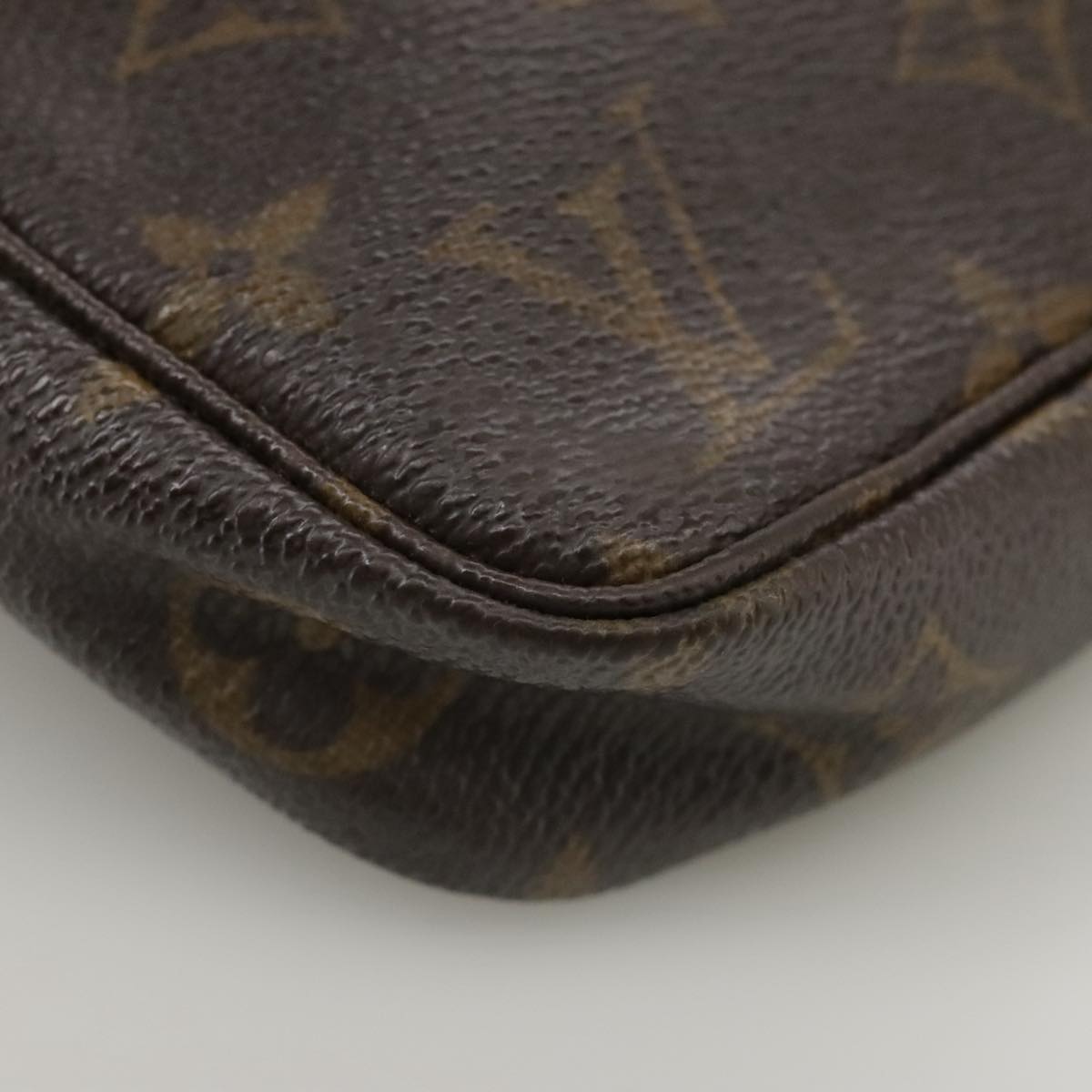LOUIS VUITTON Monogram Pochette Accessoires Pouch M51980 LV 104790