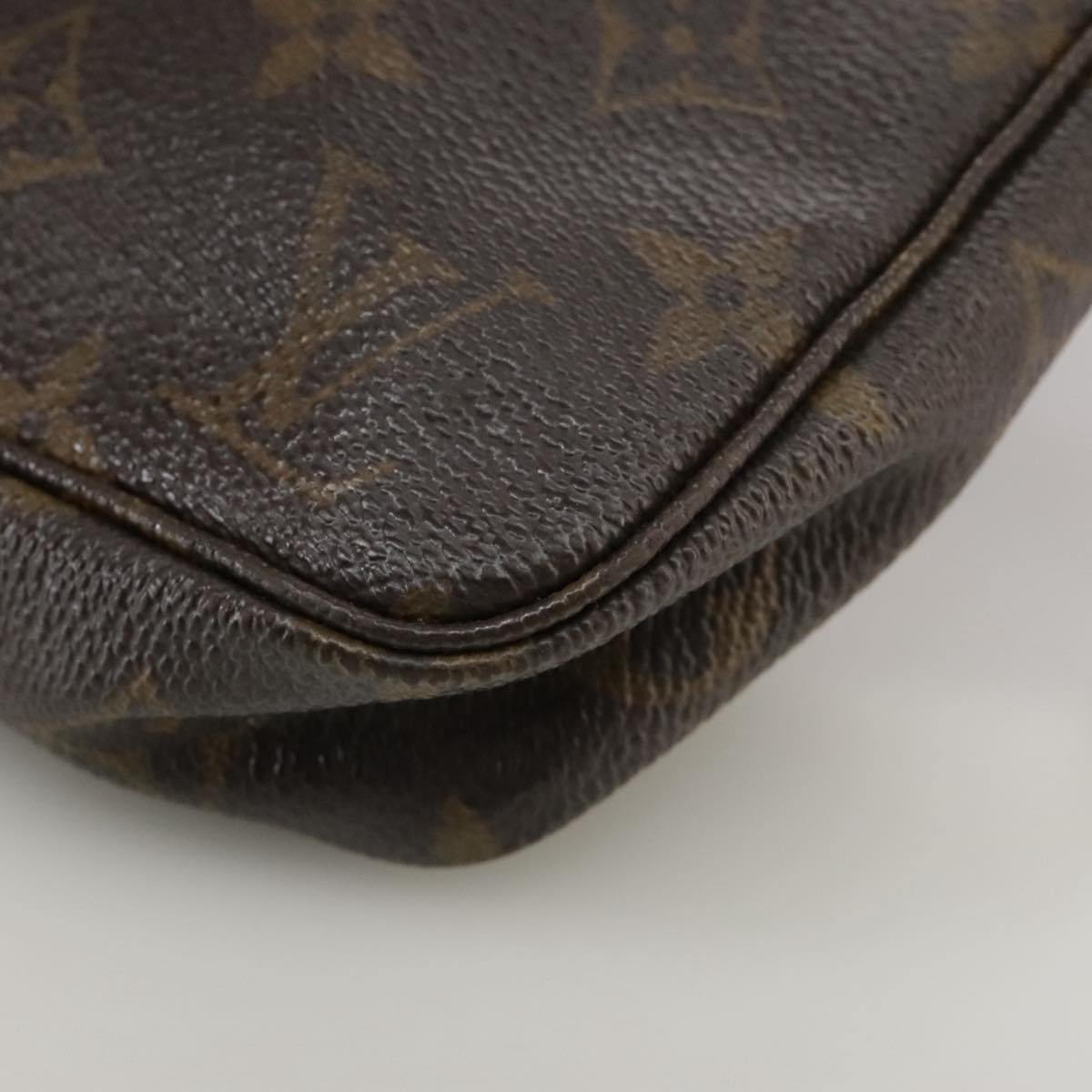 LOUIS VUITTON Monogram Pochette Accessoires Pouch M51980 LV 104790