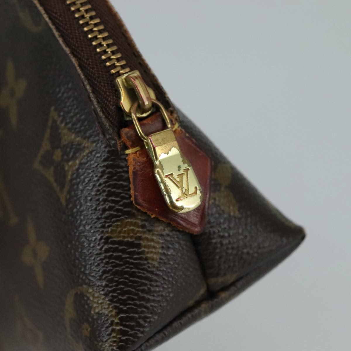 LOUIS VUITTON Monogram Pochette Cosmetic PM Cosmetic Pouch M47515 LV 104796