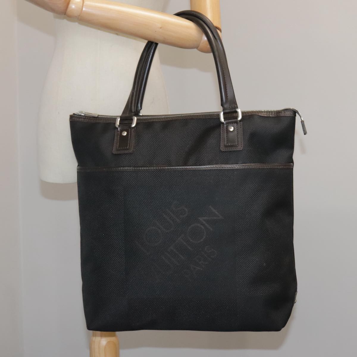 LOUIS VUITTON Damier Geant Kugar Tote Bag Black M93085 LV 104824