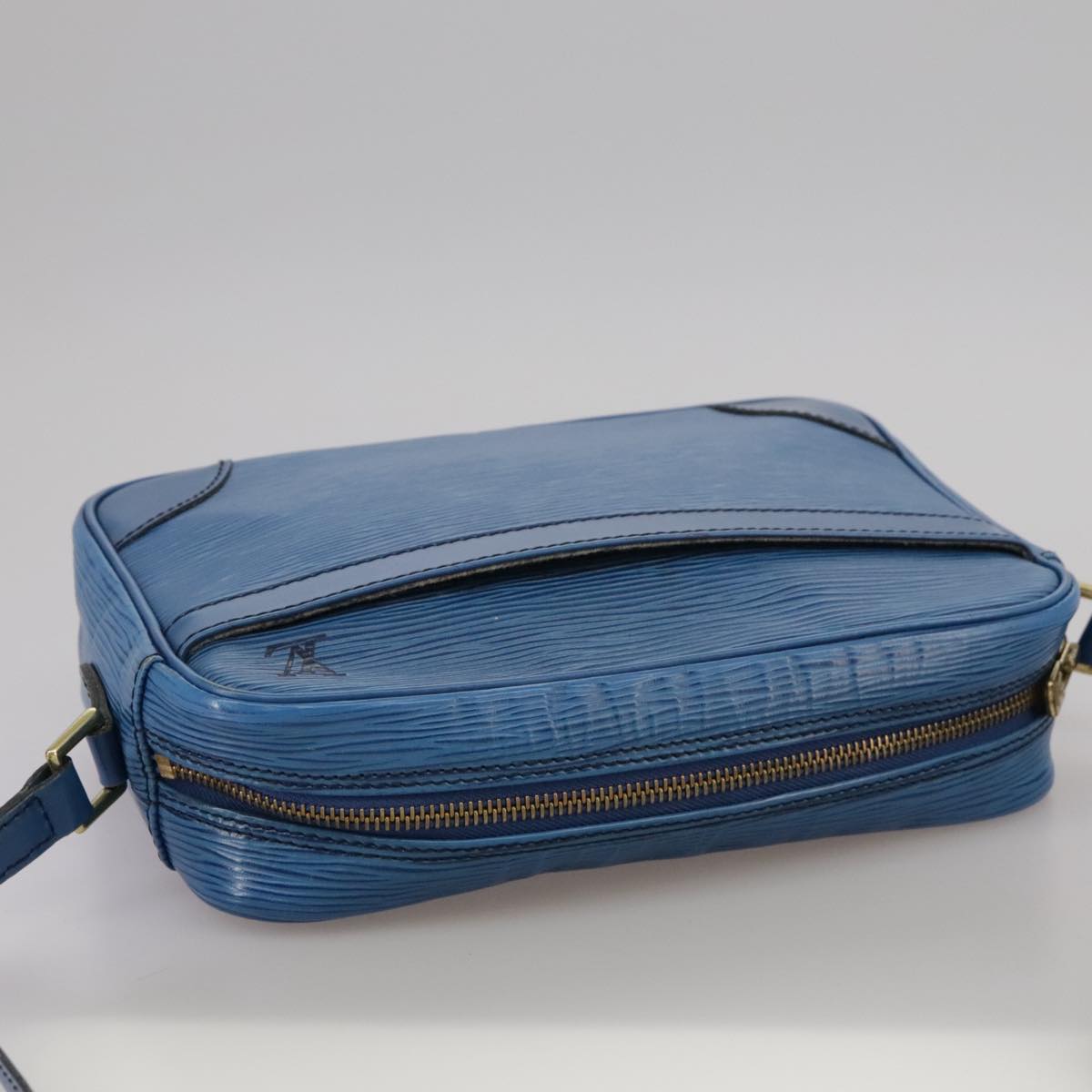 LOUIS VUITTON Epi Trocadero 23 Shoulder Bag Blue M52305 LV 104835