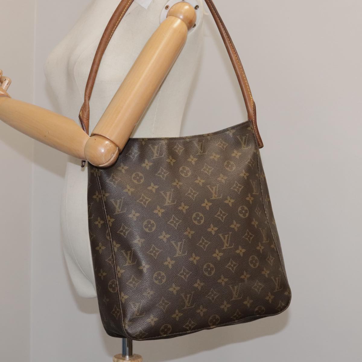 LOUIS VUITTON Monogram Looping GM Shoulder Bag M51145 LV 104891
