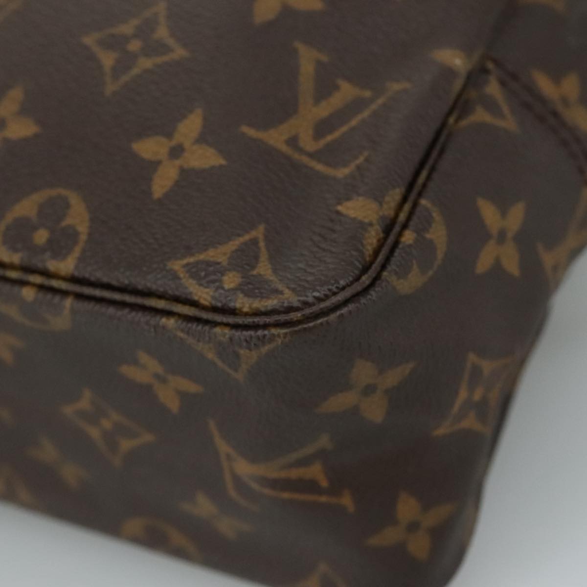 LOUIS VUITTON Monogram Trousse Toilette 28 Clutch Bag M47522 LV 104907
