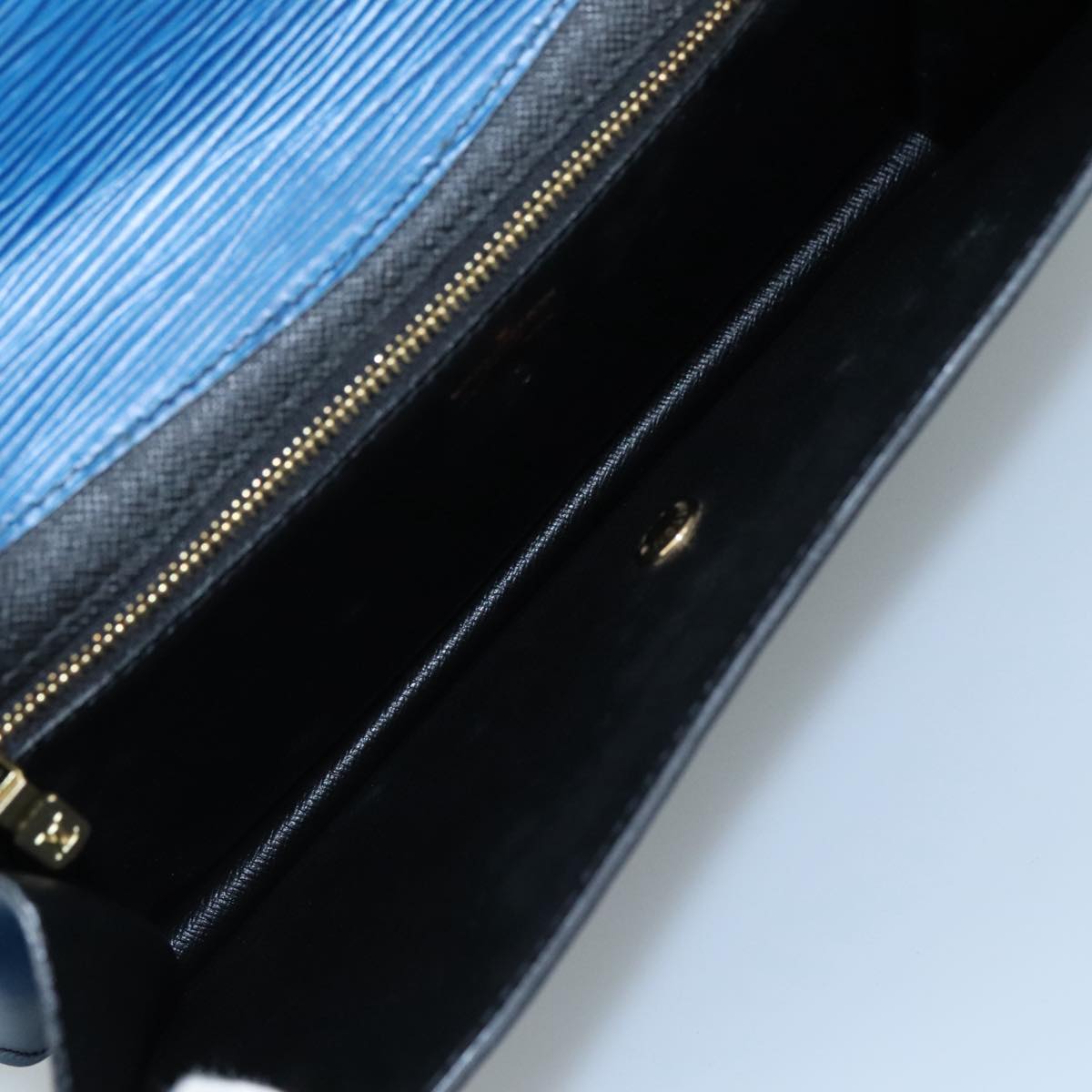 LOUIS VUITTON Epi Montaigne 27 Clutch Bag Blue M52655 LV 104922