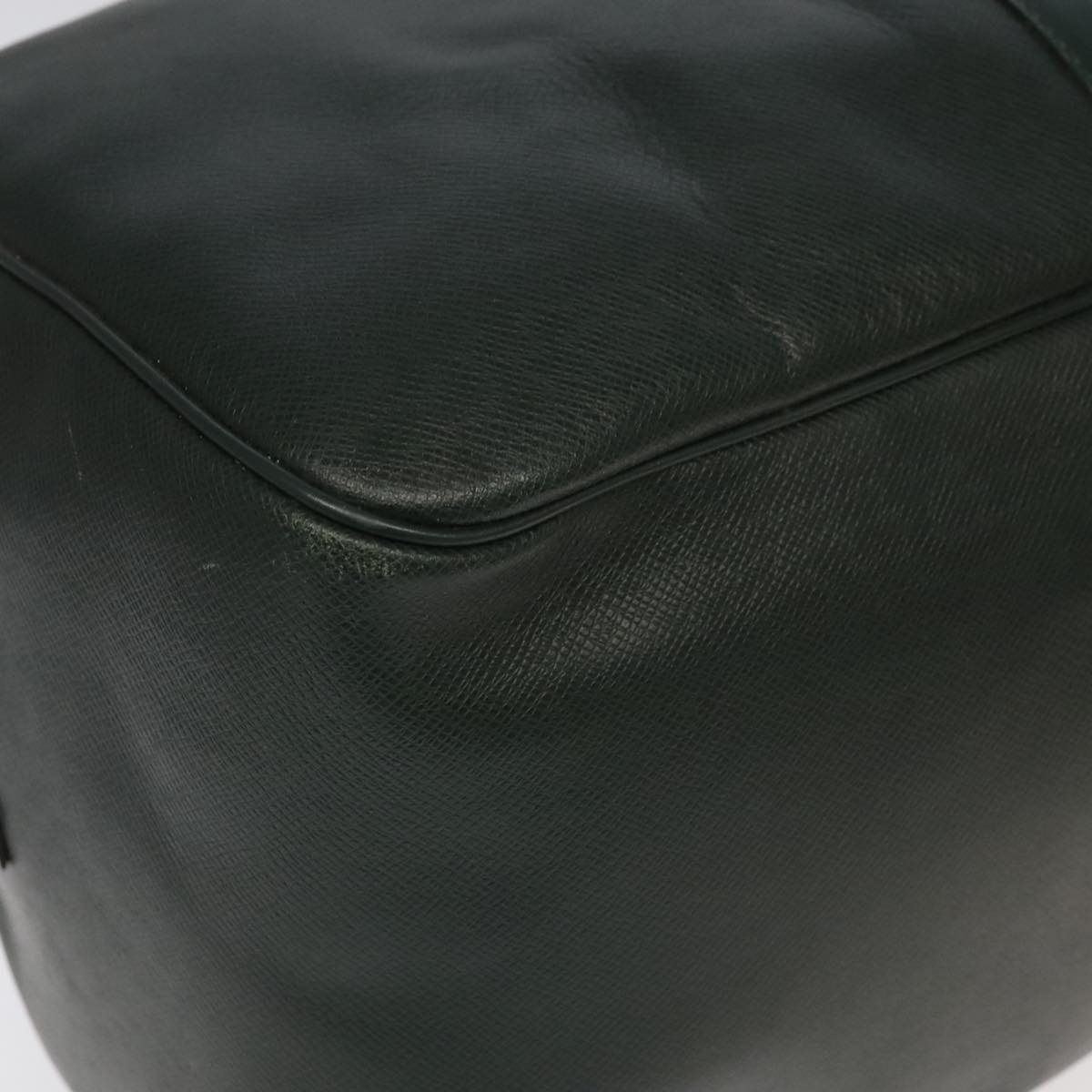 LOUIS VUITTON Taiga Kendall GM Boston Bag Epicea M30114 LV 104949