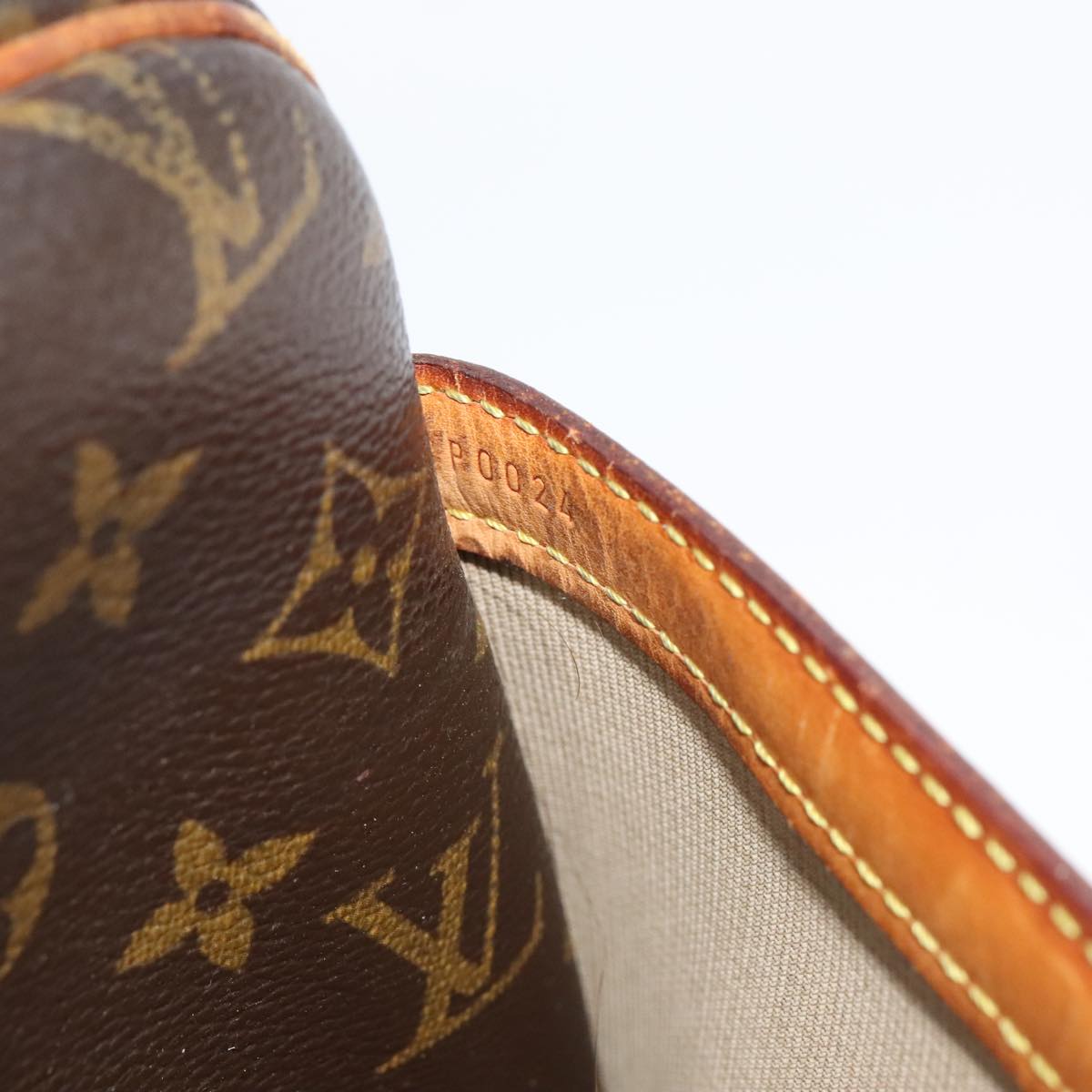LOUIS VUITTON Monogram Reporter PM Shoulder Bag M45254 LV 104950