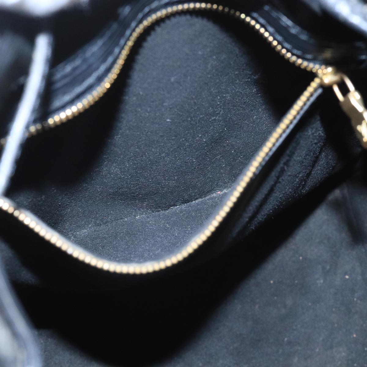 LOUIS VUITTON Epi Petit Noe Shoulder Bag Black M44102 LV 104989