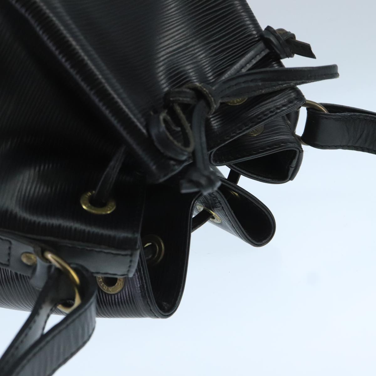 LOUIS VUITTON Epi Petit Noe Shoulder Bag Black M44102 LV 104989