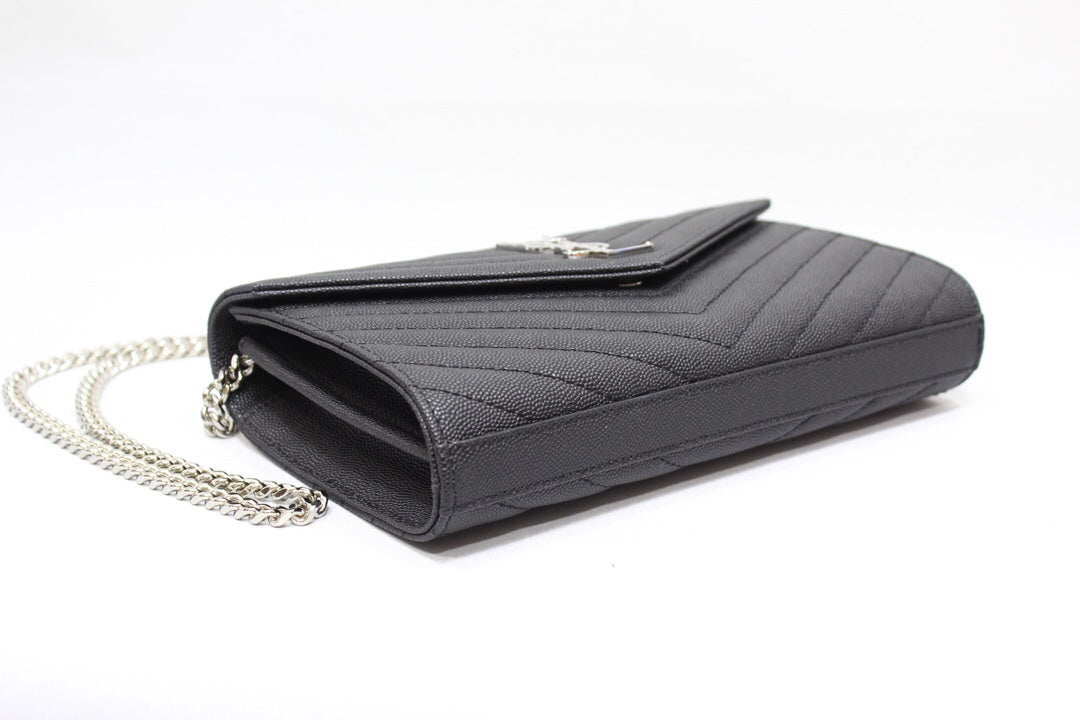 GLAMI Cassandre MatelassÃƒÂ© Chain Wallet In Grain De Poudre Embossed Black For Women 8.8in/23cm YSL 377828BOW021000