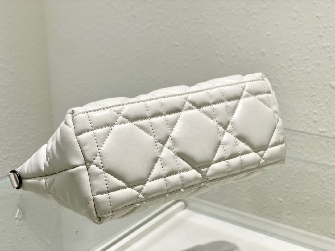 GLAMI MeGLAMIum DYORTravel Nomad Pouch White, For Women, WomenÃ¢â‚¬â„¢s Handbags 8.5in/22cm CD S5554BMIG_M030