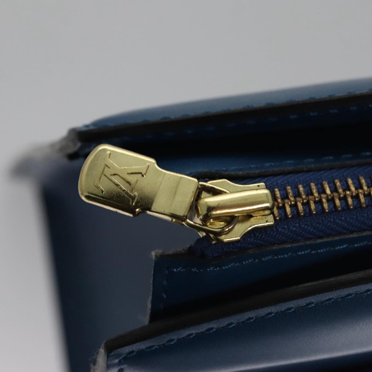 LOUIS VUITTON Epi Riviera Hand Bag Blue M48185 LV 106146