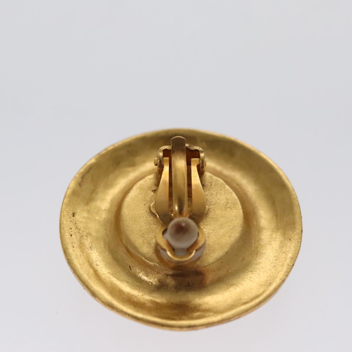 CHANEL Earring metal Gold CC 106286